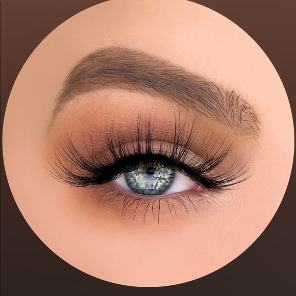 Flirty Lash Set NWT - Picture 3 of 6